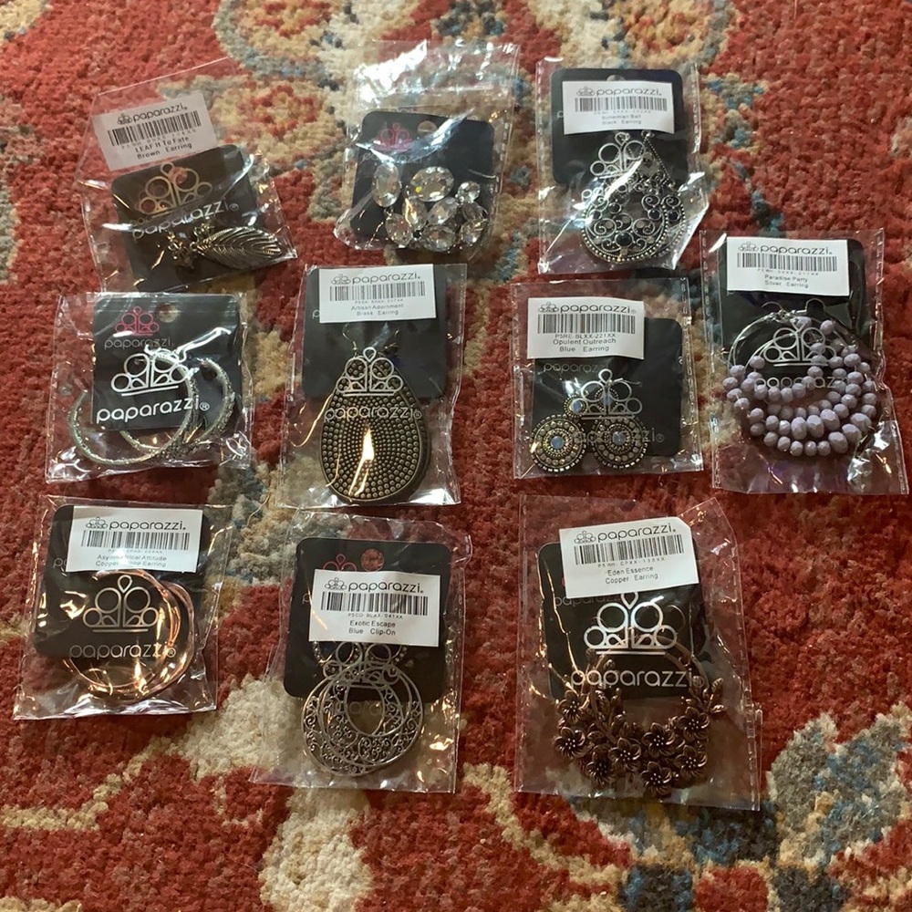 Paparazzi earrings Lot 1
